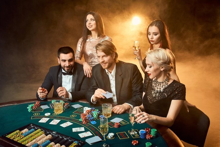 Berbagai kategori permainan tersedia di platform hitam138 termasuk slots dan live casino